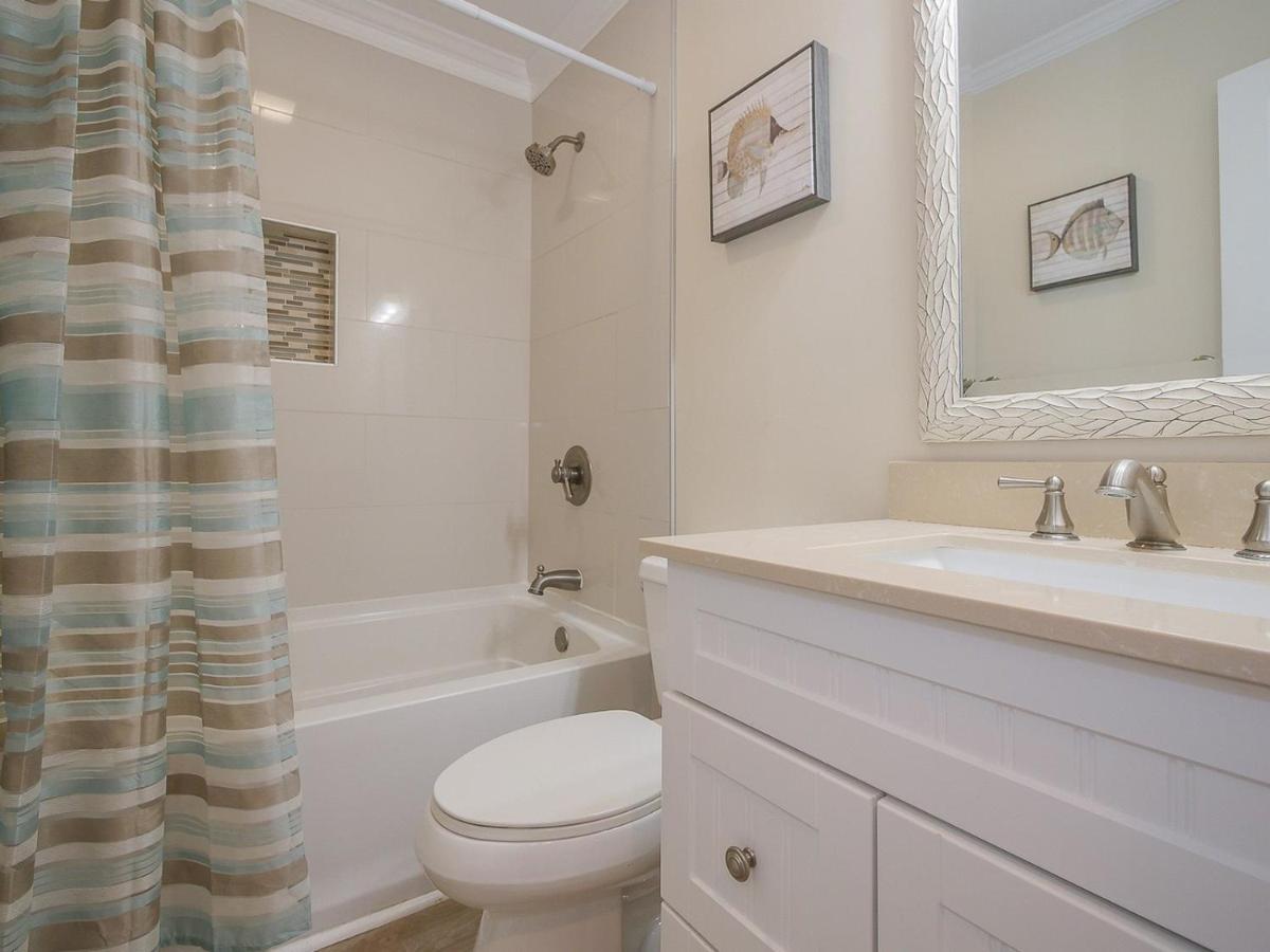 Direct Oceanfront Private Villa Overlooking Pool/Beach - South Forest Beach - Right Next To Coligny Plaza ヒルトンヘッドアイランド エクステリア 写真