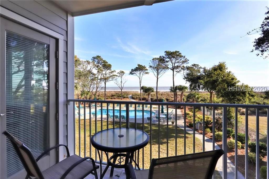 Direct Oceanfront Private Villa Overlooking Pool/Beach - South Forest Beach - Right Next To Coligny Plaza ヒルトンヘッドアイランド エクステリア 写真