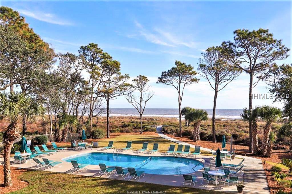 Direct Oceanfront Private Villa Overlooking Pool/Beach - South Forest Beach - Right Next To Coligny Plaza ヒルトンヘッドアイランド エクステリア 写真
